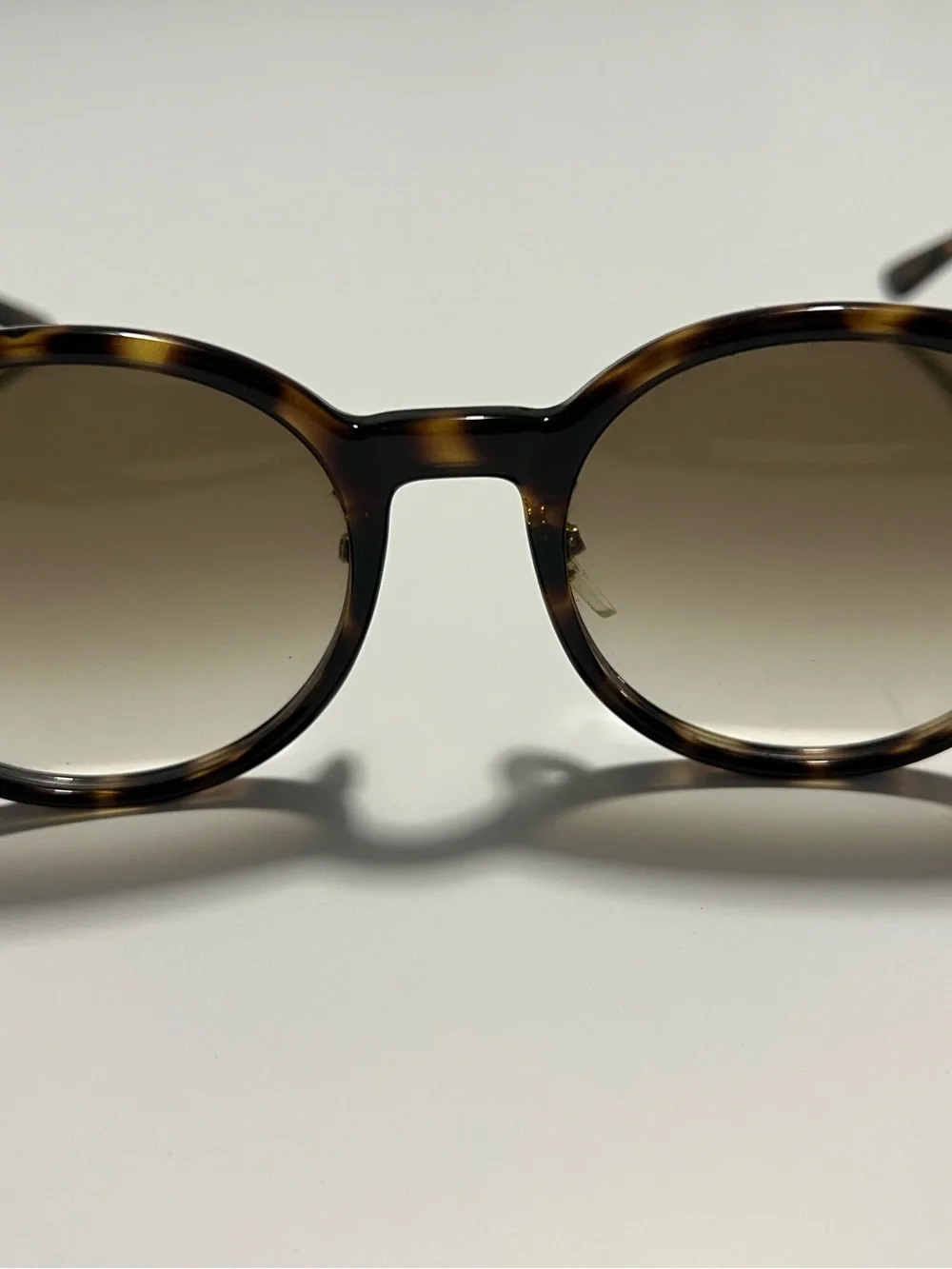 Gucci Tortoiseshell Round Sunglasses with Brown Gradient Lenses